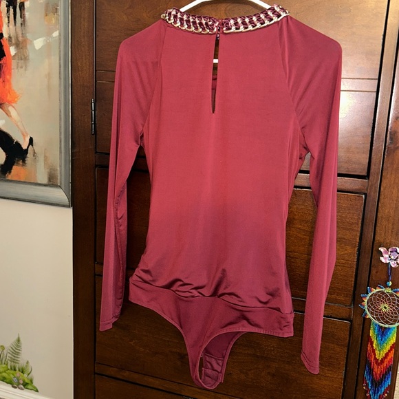 NWT! Two Bebe Chain Keyhole Bodysuits - Picture 7 of 16